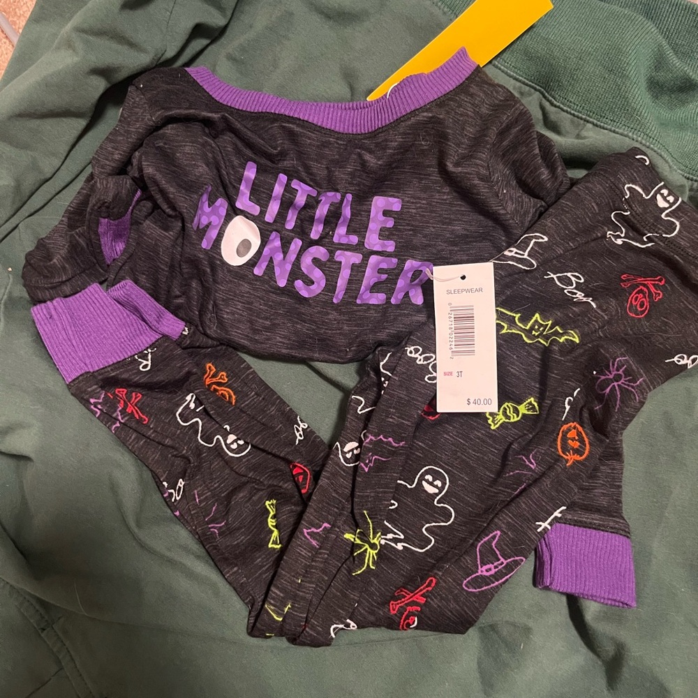 NWT 3T Pj Set